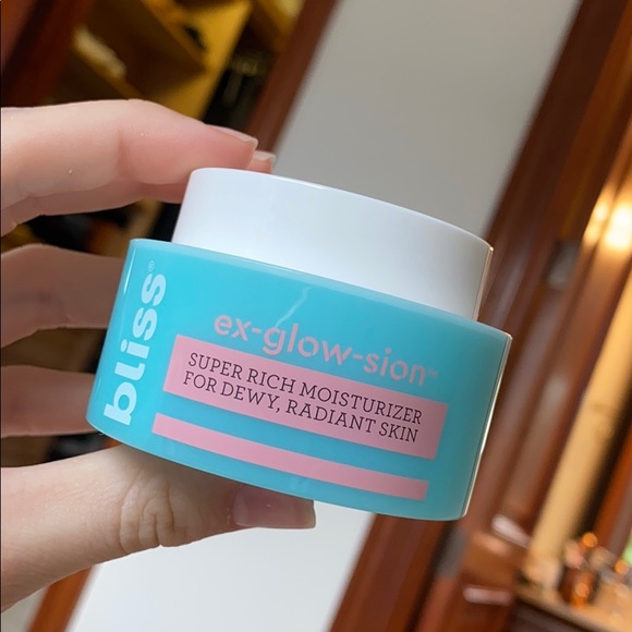 bliss dewy moisturizer